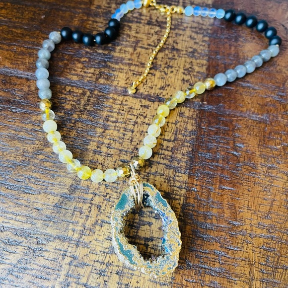 Gems & Geode Crystal Necklace N173-24KGP-#4 - Picture 3 of 3